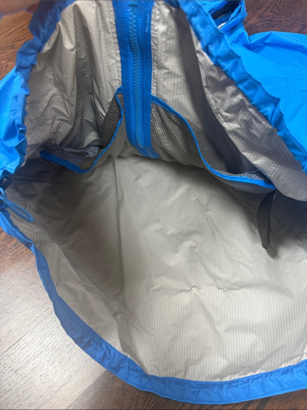 Marmot bright blue rain jacket size Large - Picture 6 of 9